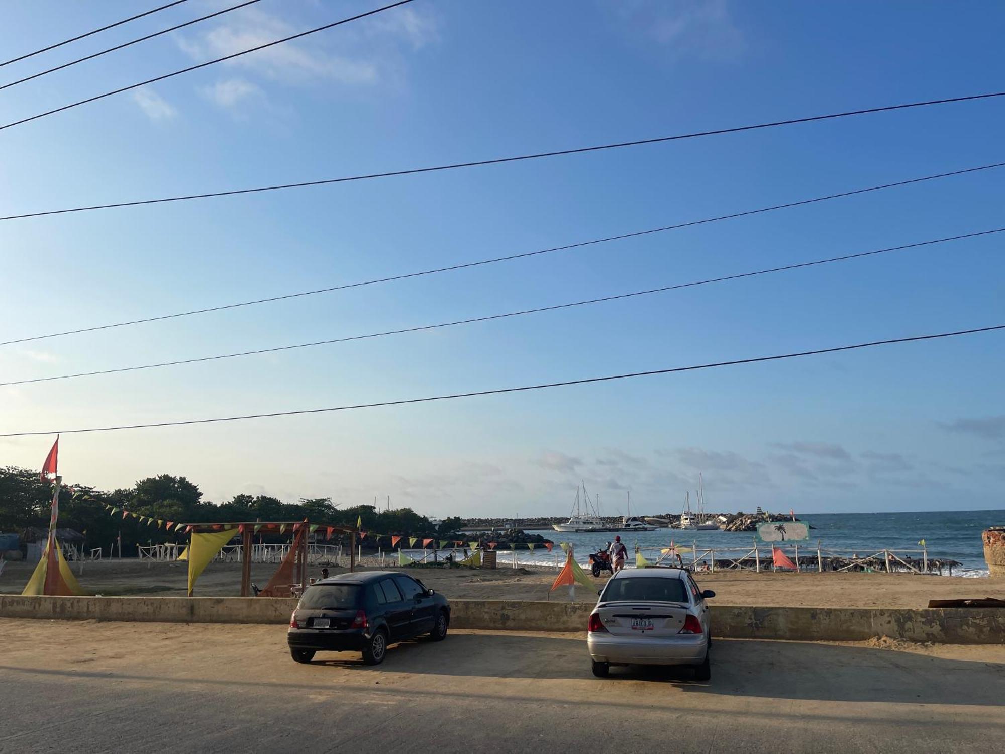 Hotel Brisas Del Mar 2022 Catia La Mar Esterno foto